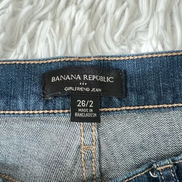 Banana Republic Girlfriend Jean - Picture 2 of 5